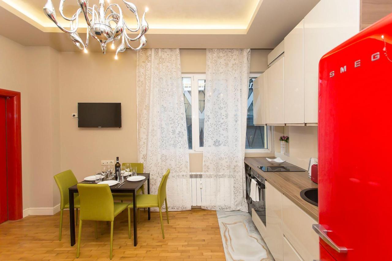 Elegant 2Bdr Apartment With A Balcony Sofia Extérieur photo